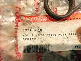 79910821b Ducati 748-998 St2 St3 St4 St4s Ss Mon Rear Brake Return Spring
