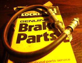 06-6236 Lockheed 101118 Norton Commando 850 High Rider 1973-77 Hydraulic Front Brake Hose