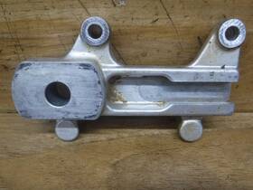 69721-02b42 Suzuki 1990 -2006 Rm80 Rm 85 Oem Rear Brake Caliper Mount Bracket Hanger Stay