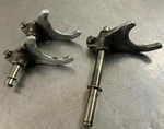 Yamaha 2J2 Transmission Shift Forks & Shafts Factory Oem. Fixed Price $65.35.