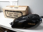 Nos Yamaha Oem Black & Gold Fuel Gas Tank 1978 SR500 2J2-24110-01-02. Fixed Price $499.99.
